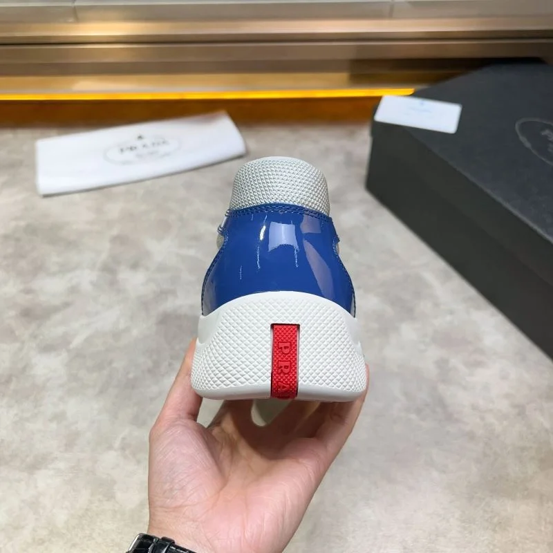 Original Prada Low Shoes 35324