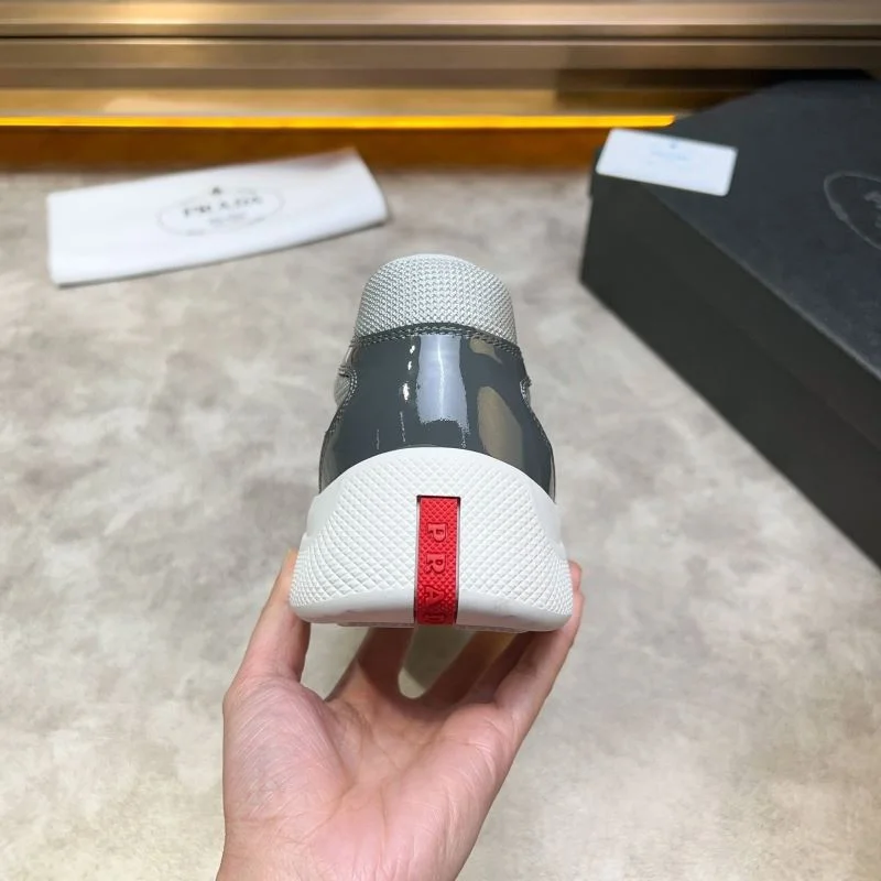 Prada Low Shoes Premium 35322