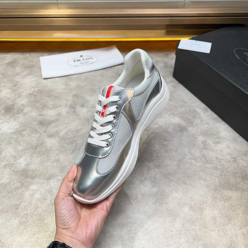 Attractive Prada Low Shoes 35309