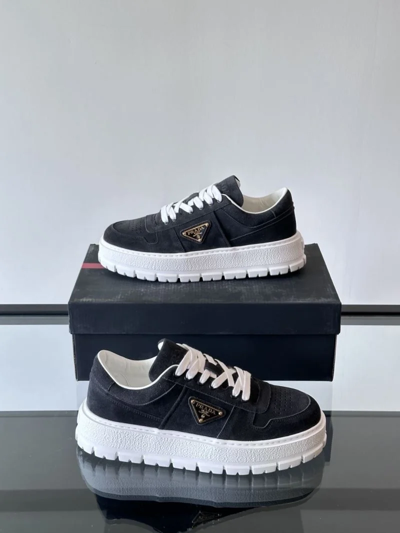 Prada Low Shoes WaterResistant 35308