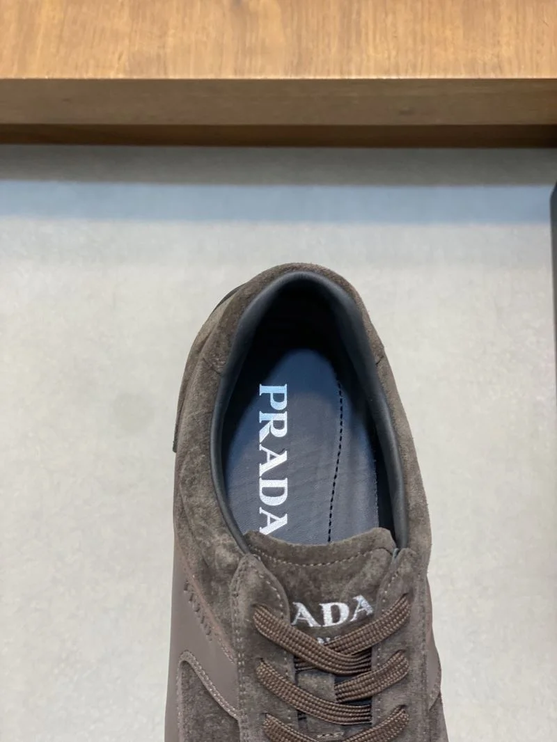 Trendy Prada Low Shoes 35303