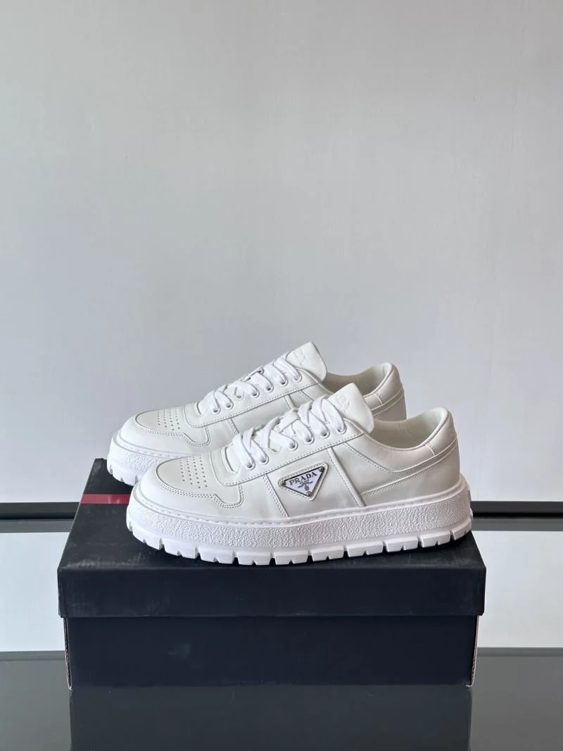 Lightweight Prada Low Shoes 35302