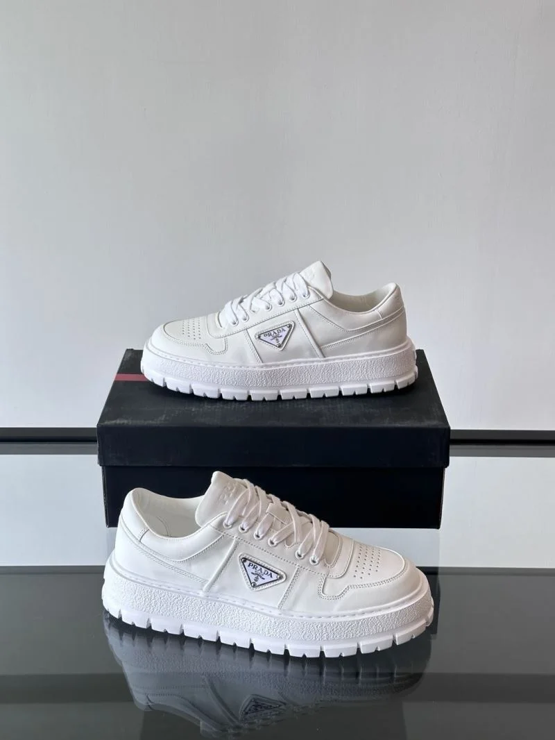 Lightweight Prada Low Shoes 35302