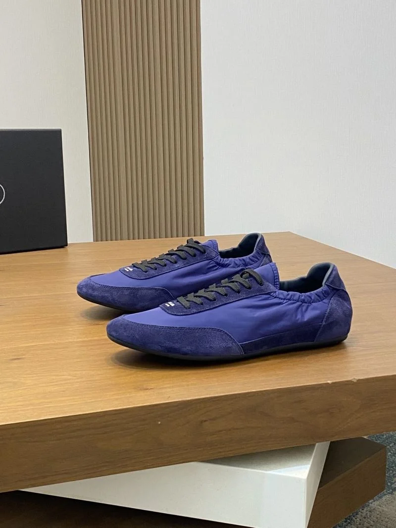 Prada Low Shoes Reliable 35300