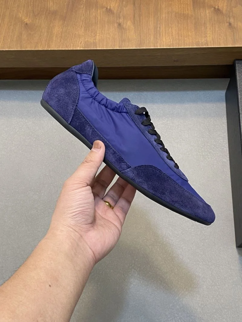 Prada Low Shoes Reliable 35300