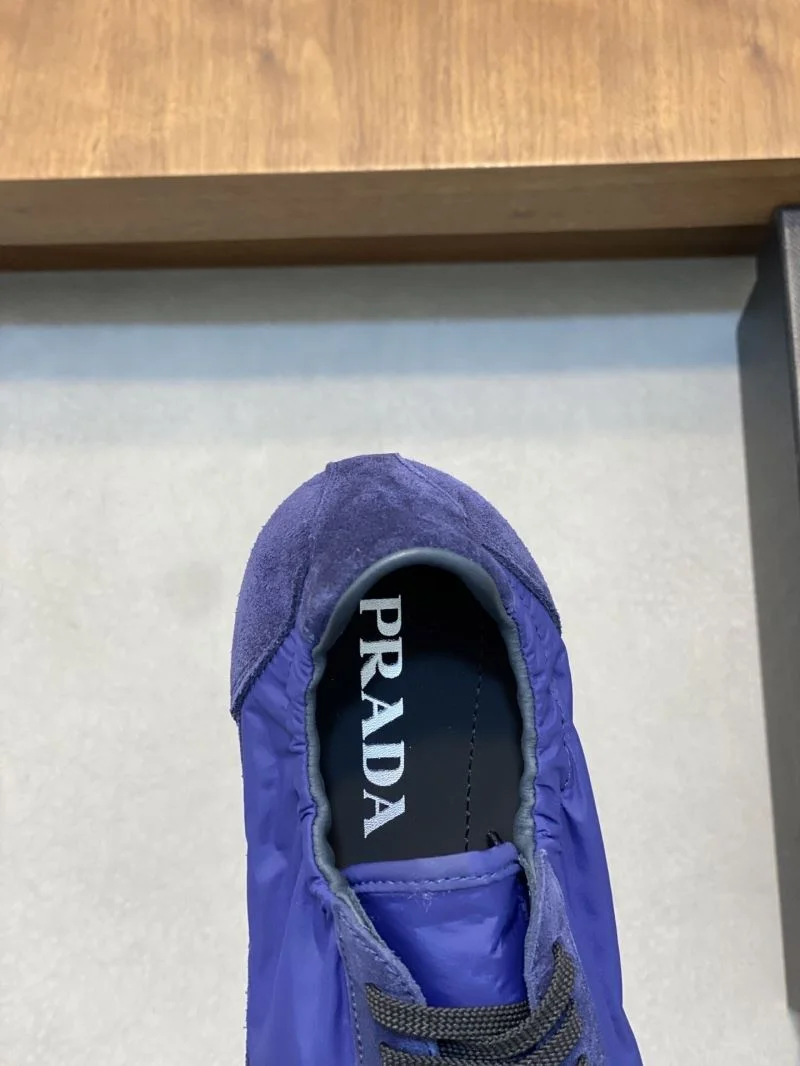 Prada Low Shoes Reliable 35300