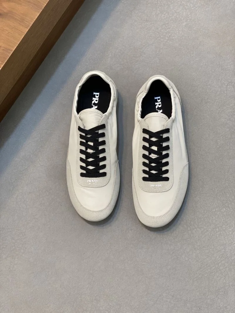 Sophisticated Prada Low Shoes 35285