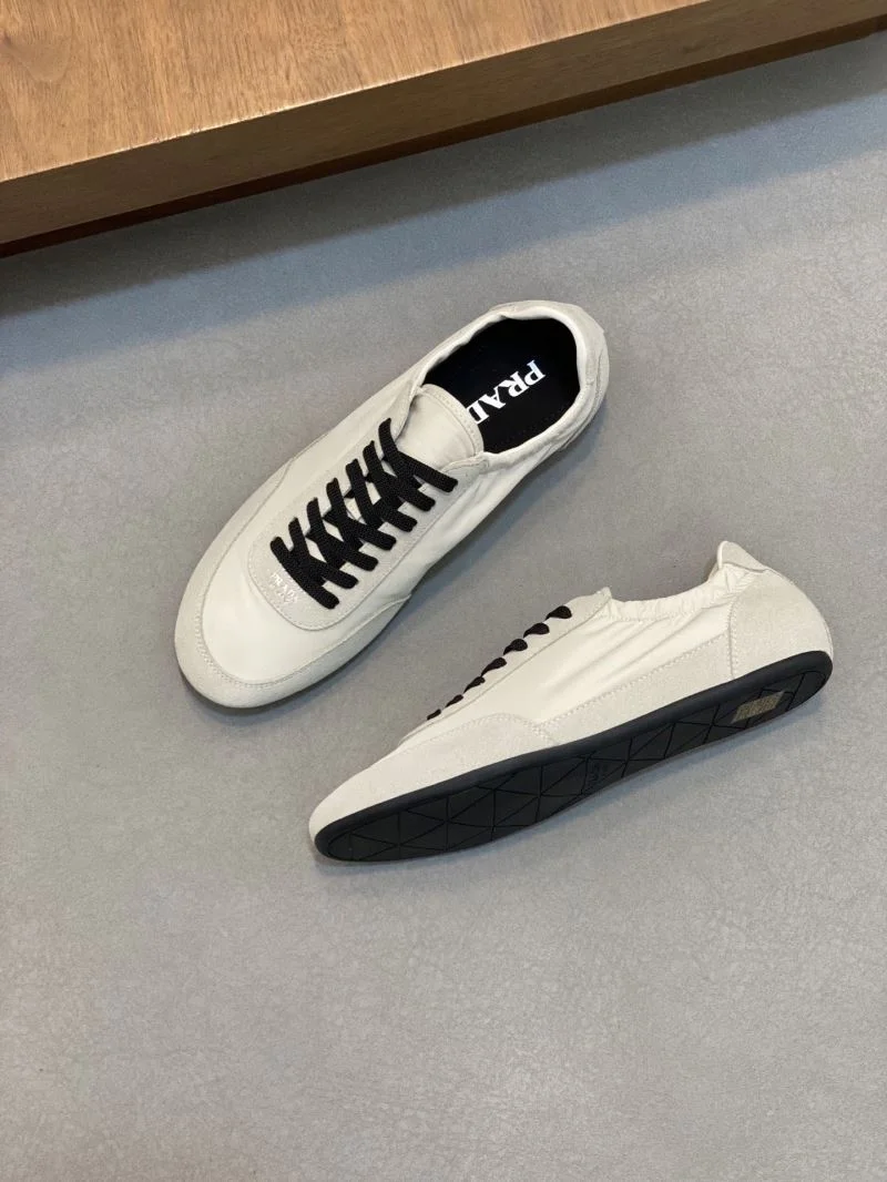 Sophisticated Prada Low Shoes 35285
