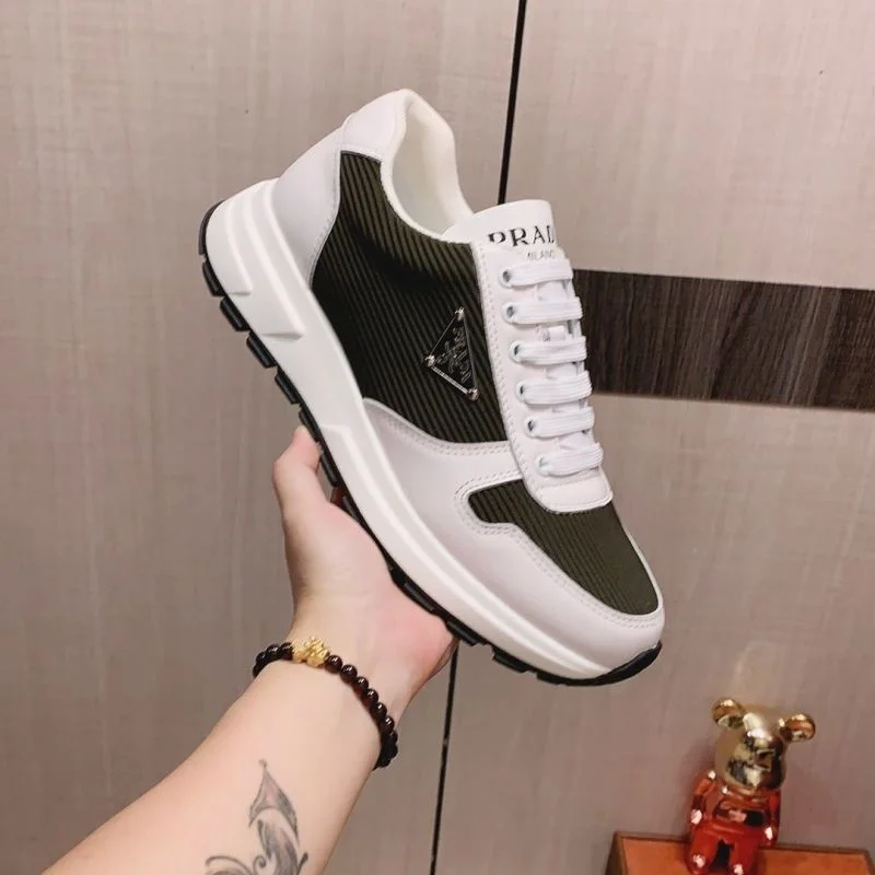 Compact Prada Low Shoes 35293