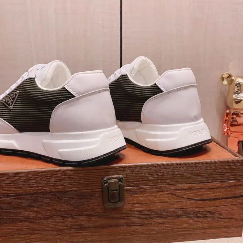 Compact Prada Low Shoes 35293