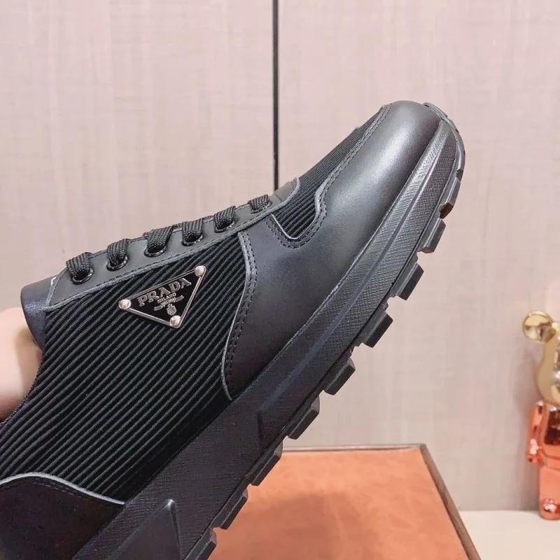 EyeCatching Prada Low Shoes 35290