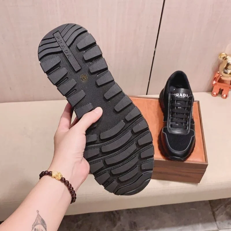 EyeCatching Prada Low Shoes 35290