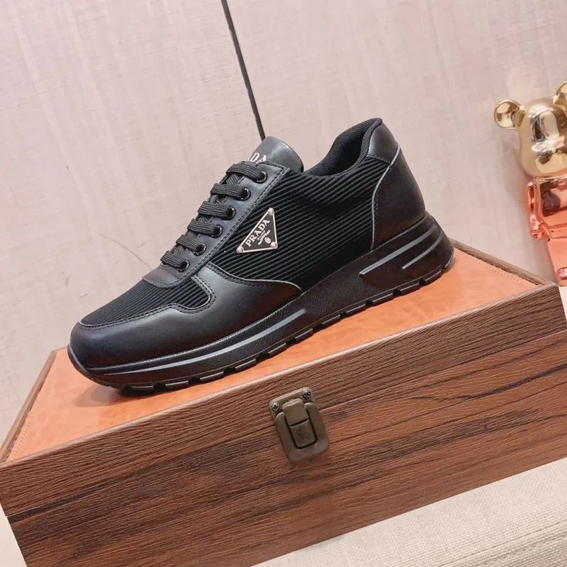 EyeCatching Prada Low Shoes 35290