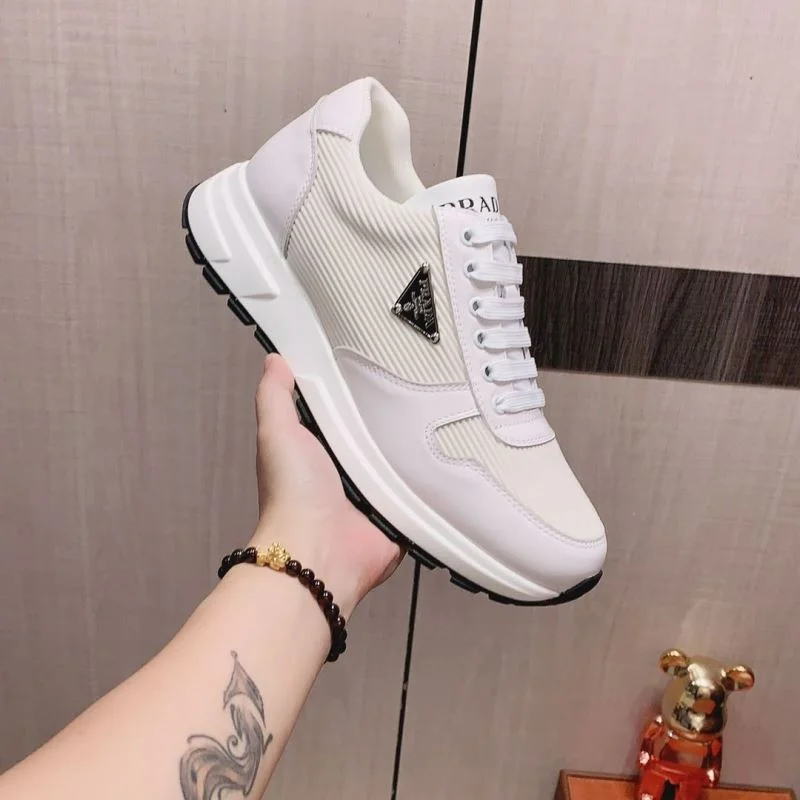 Prada Low Shoes Attractive 35294