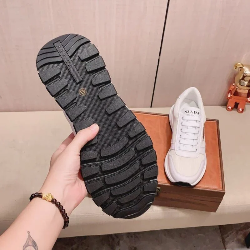 Prada Low Shoes Attractive 35294