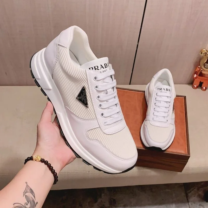 Prada Low Shoes Attractive 35294