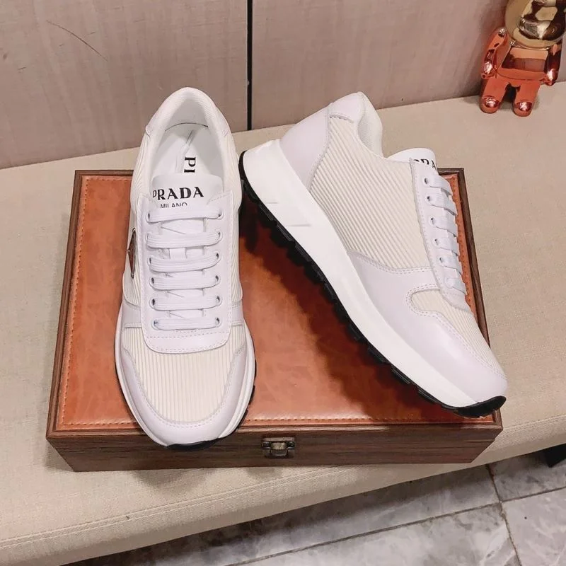 Prada Low Shoes Attractive 35294