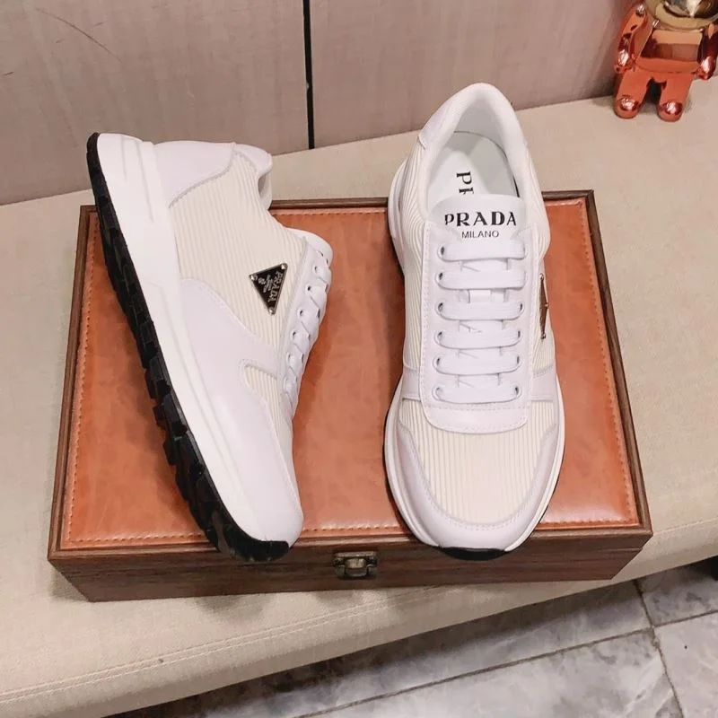 Prada Low Shoes Attractive 35294
