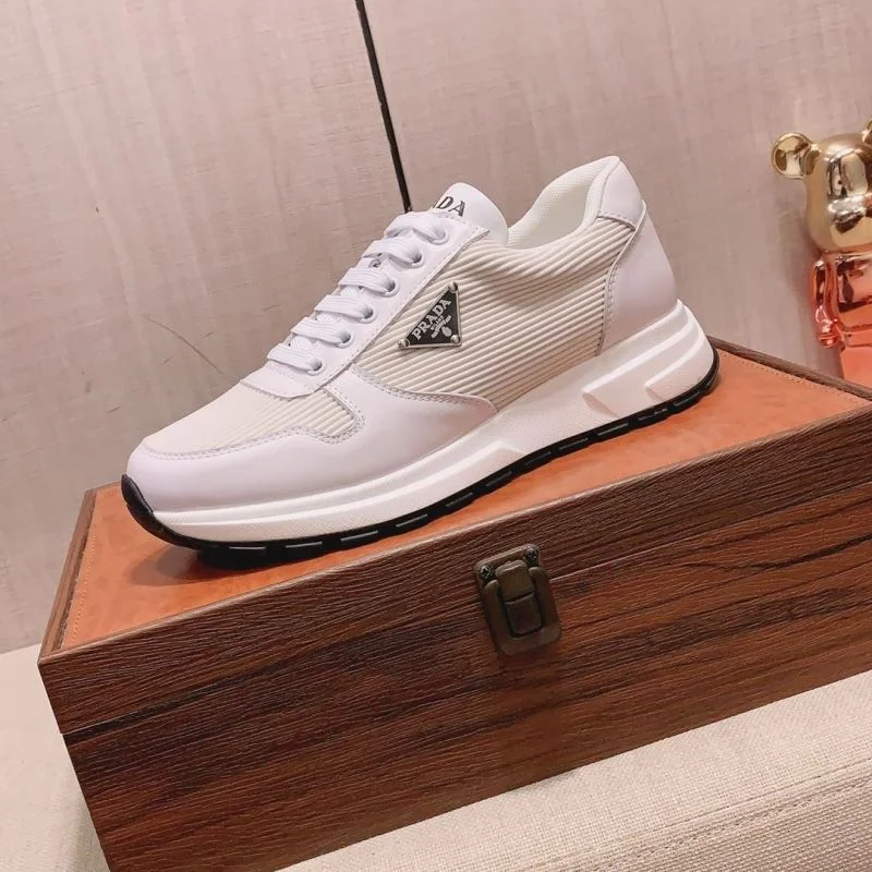 Prada Low Shoes Attractive 35294