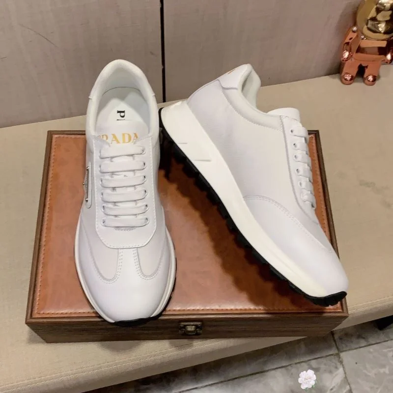 Prada Low Shoes Trendy 35286