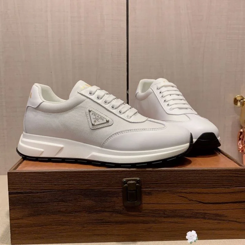 Prada Low Shoes Trendy 35286