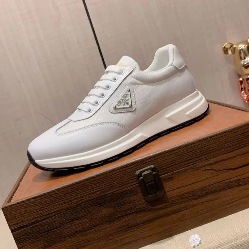 Prada Low Shoes Trendy 35286