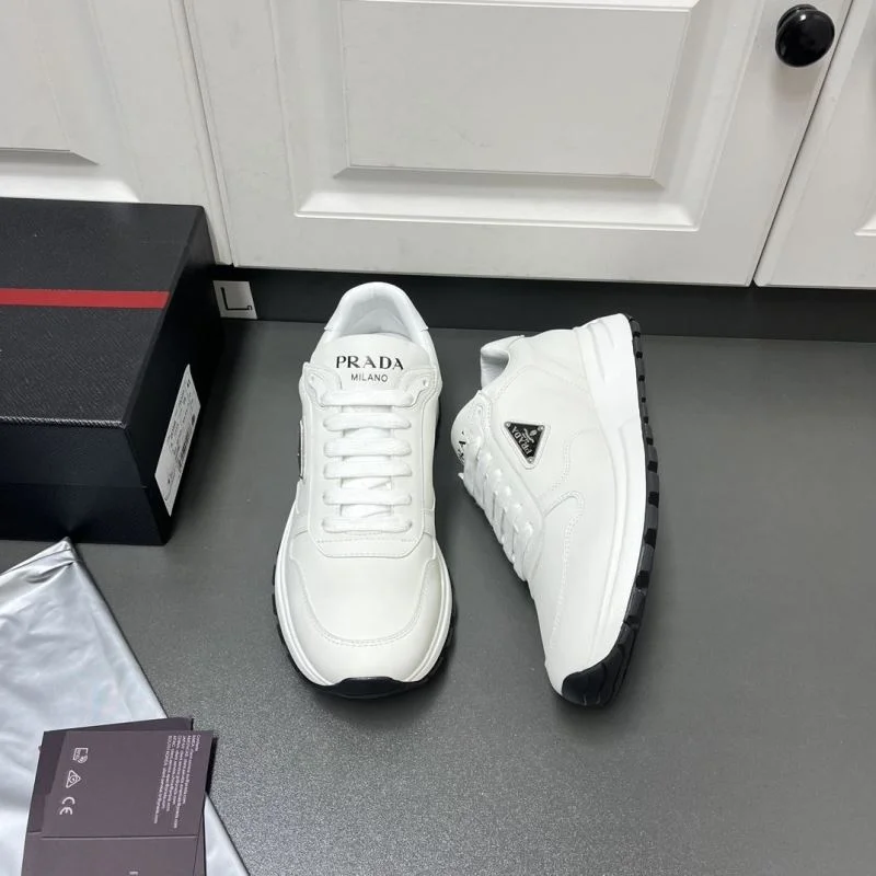Attractive Prada Low Shoes 35268