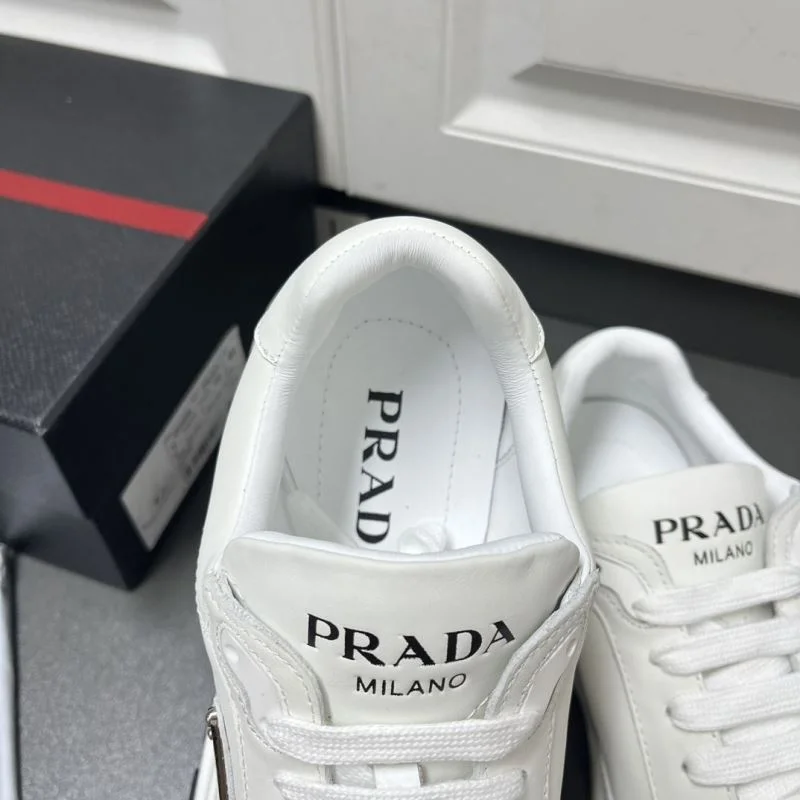 Attractive Prada Low Shoes 35268