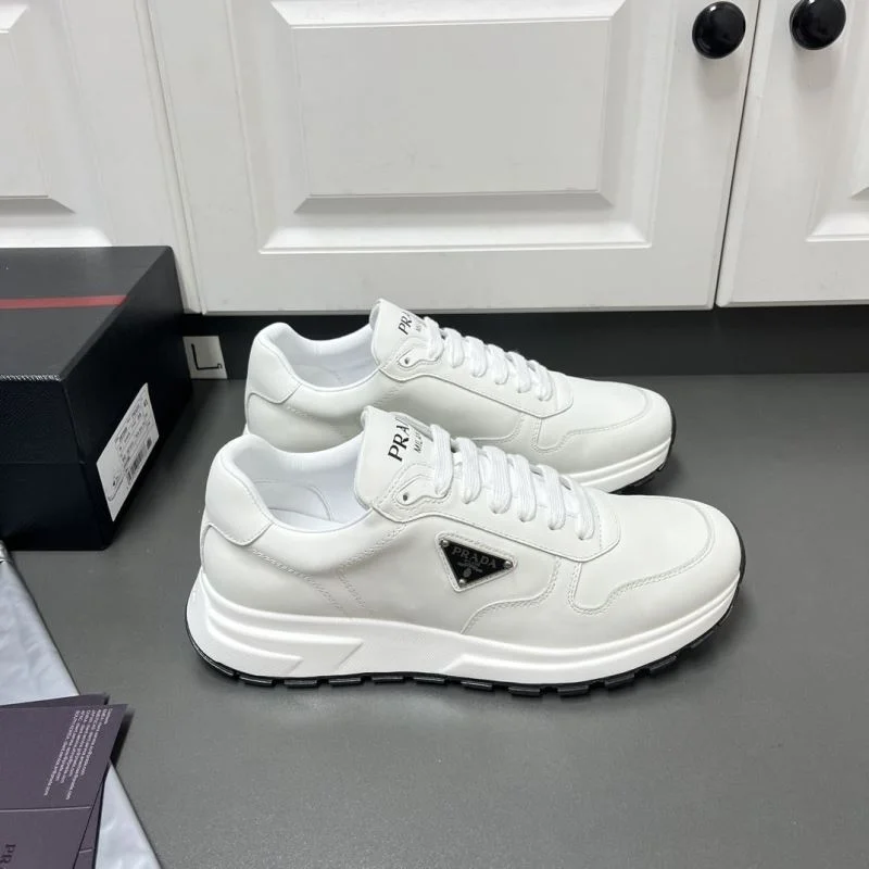 Attractive Prada Low Shoes 35268