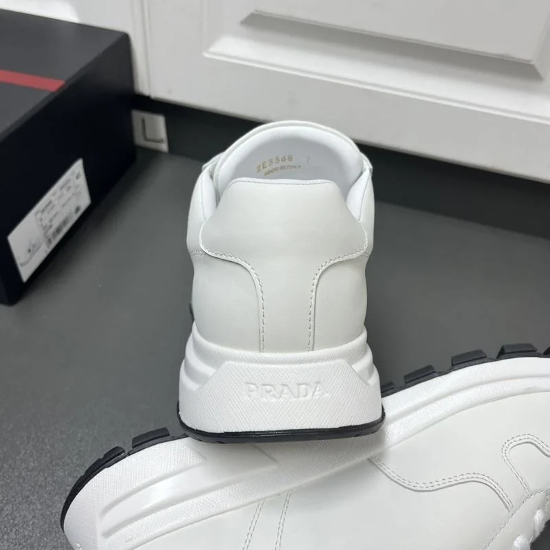 Attractive Prada Low Shoes 35268