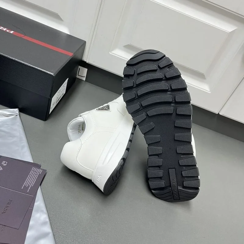 Attractive Prada Low Shoes 35268