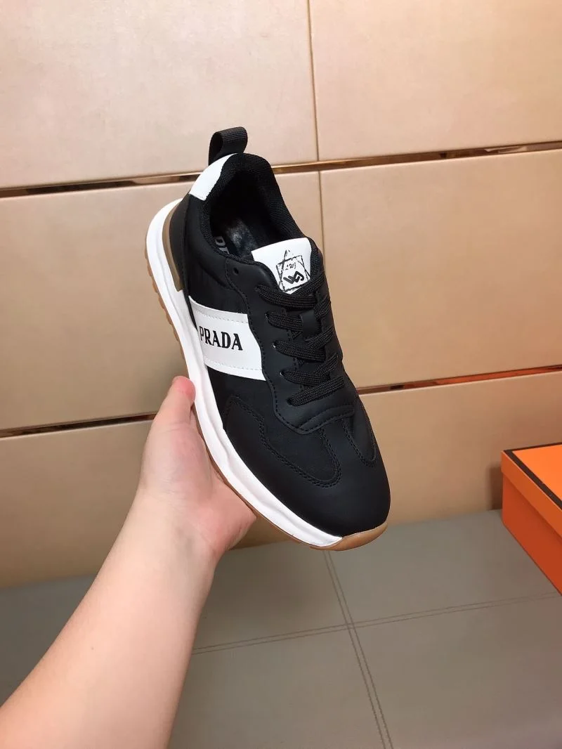 Prada Low Shoes Snug 35274