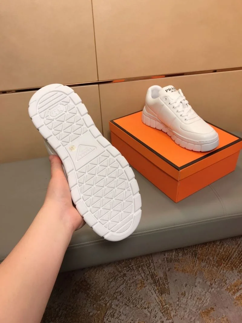 Prada Low Shoes Effortless 35278