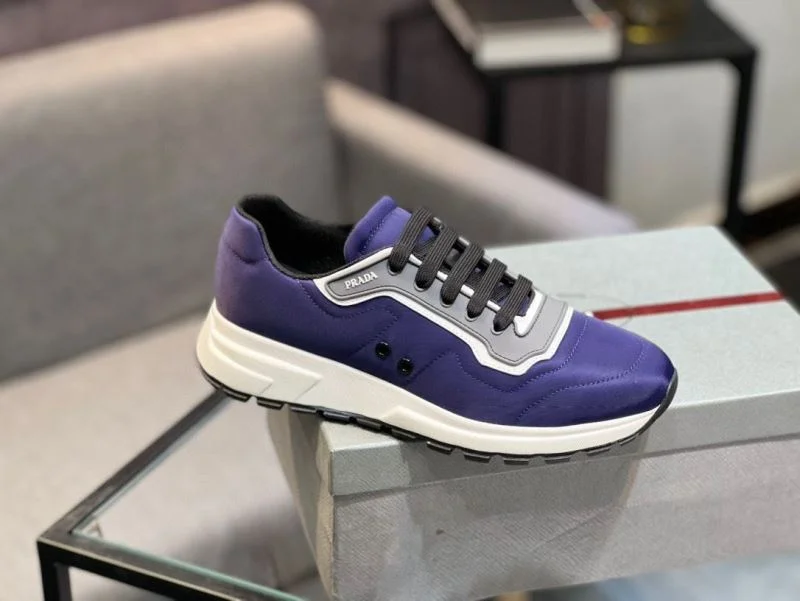 Prada Low Shoes Durable 35257