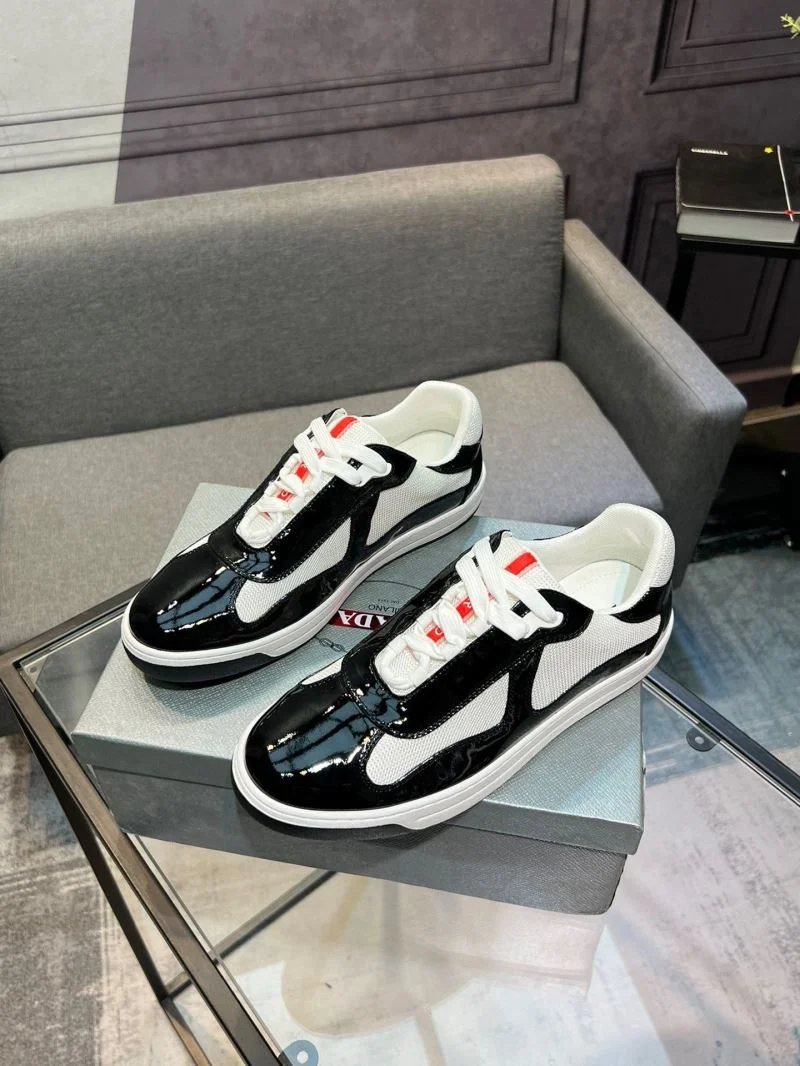 Refined Prada Low Shoes 35256