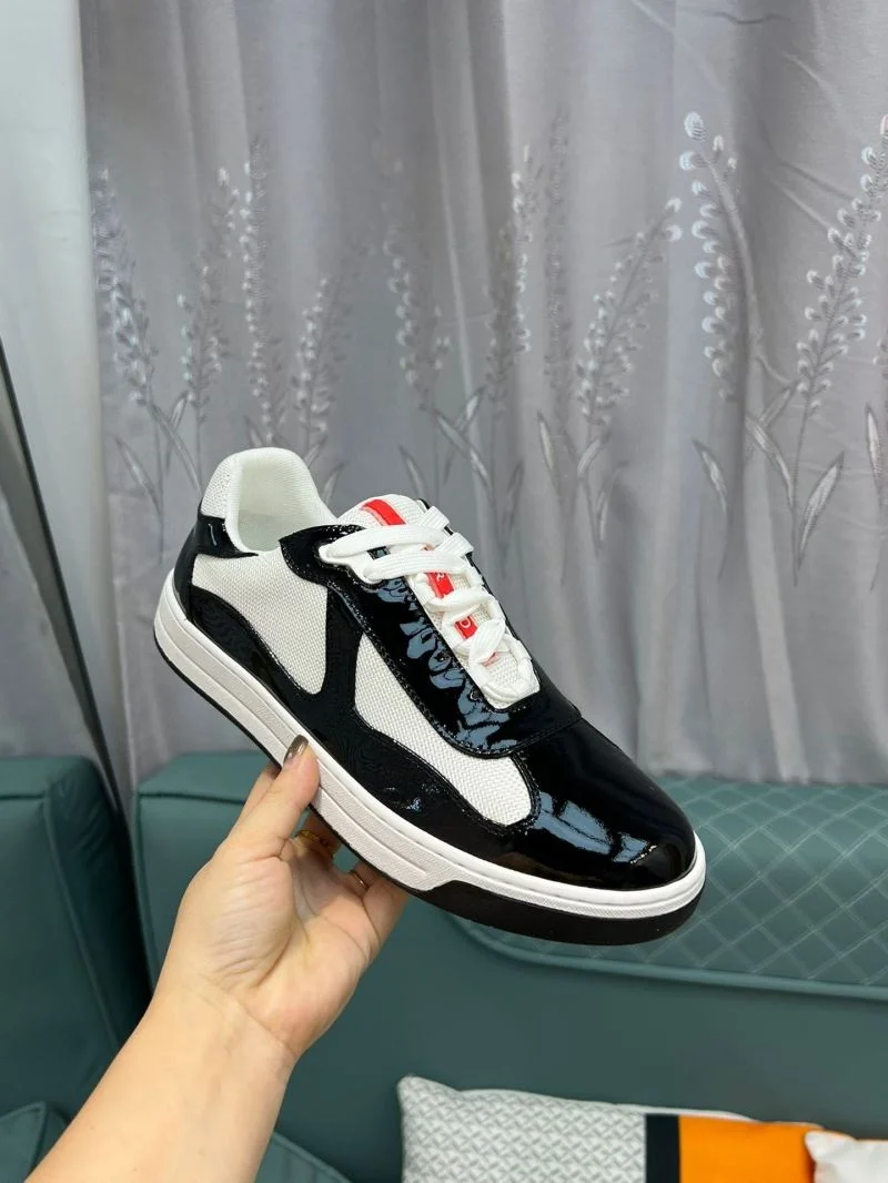 Refined Prada Low Shoes 35256