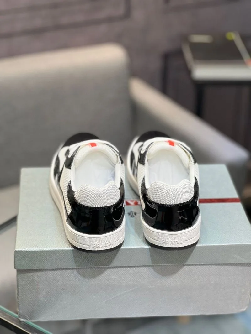 Refined Prada Low Shoes 35256