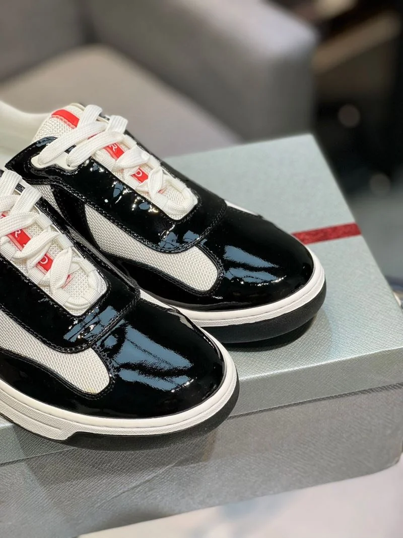 Refined Prada Low Shoes 35256