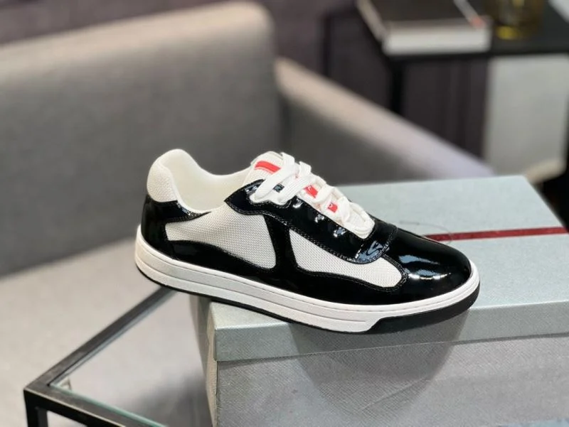 Refined Prada Low Shoes 35256