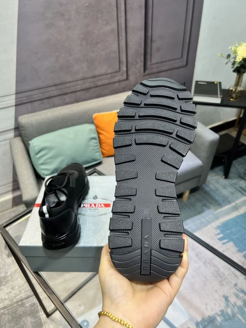 Prada Low Shoes Lightweight 35252