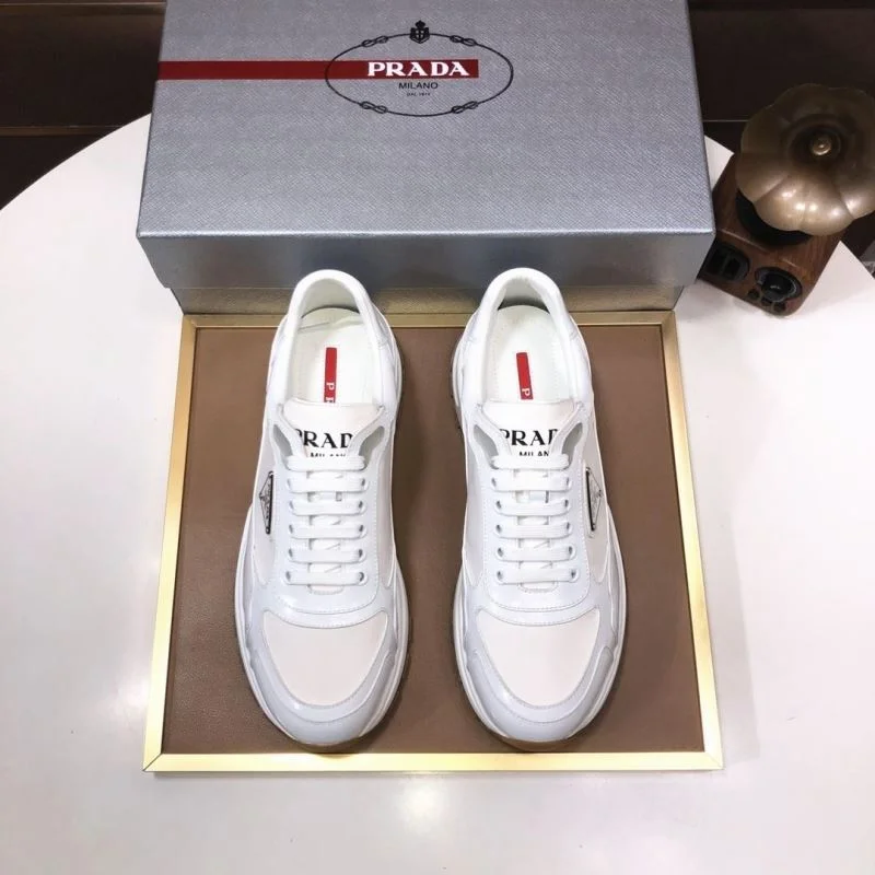 Prada Low Shoes ComfortFit 35249