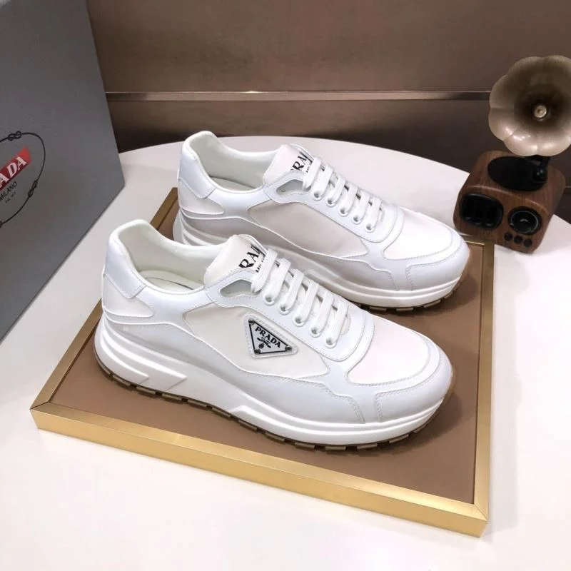 Prada Low Shoes ComfortFit 35249