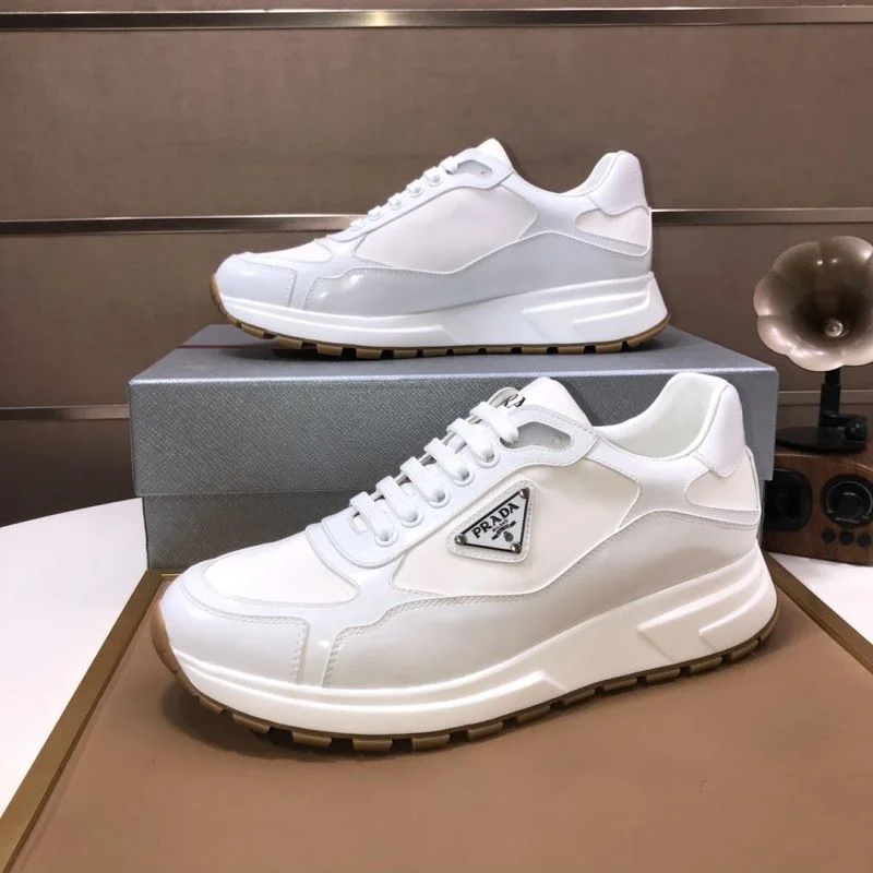 Prada Low Shoes ComfortFit 35249
