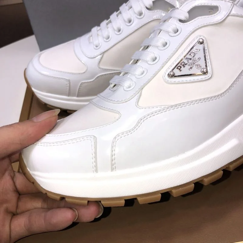 Prada Low Shoes ComfortFit 35249