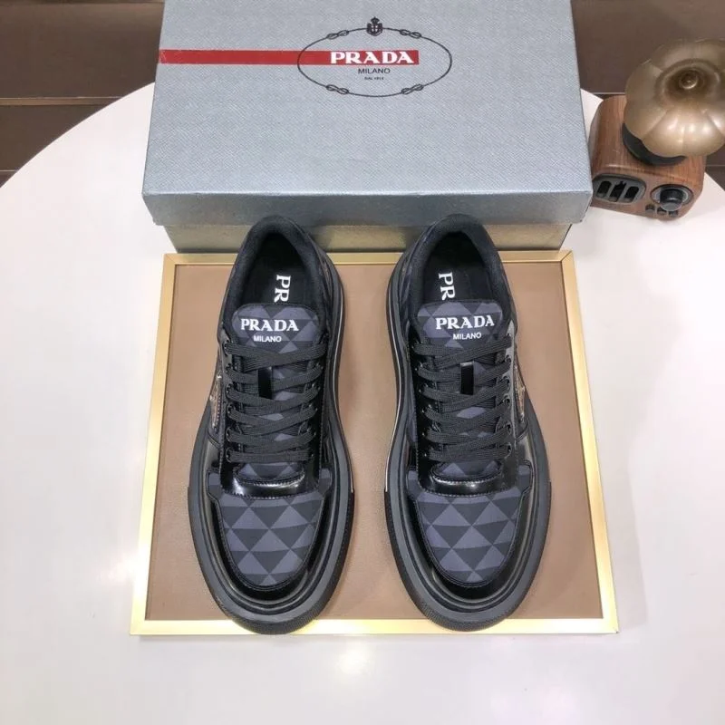 Prada Low Shoes UrbanStyle 35251