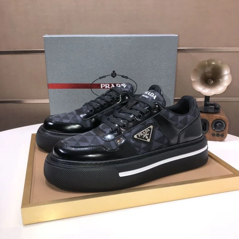 Prada Low Shoes UrbanStyle 35251