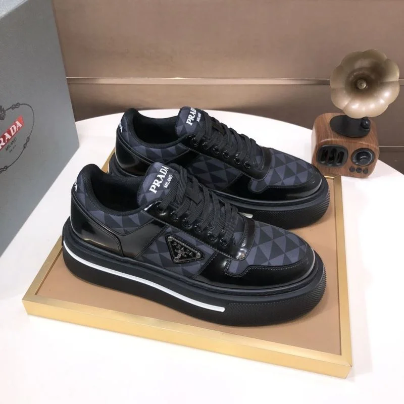 Prada Low Shoes UrbanStyle 35251
