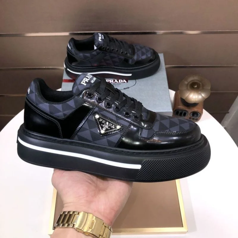 Prada Low Shoes UrbanStyle 35251