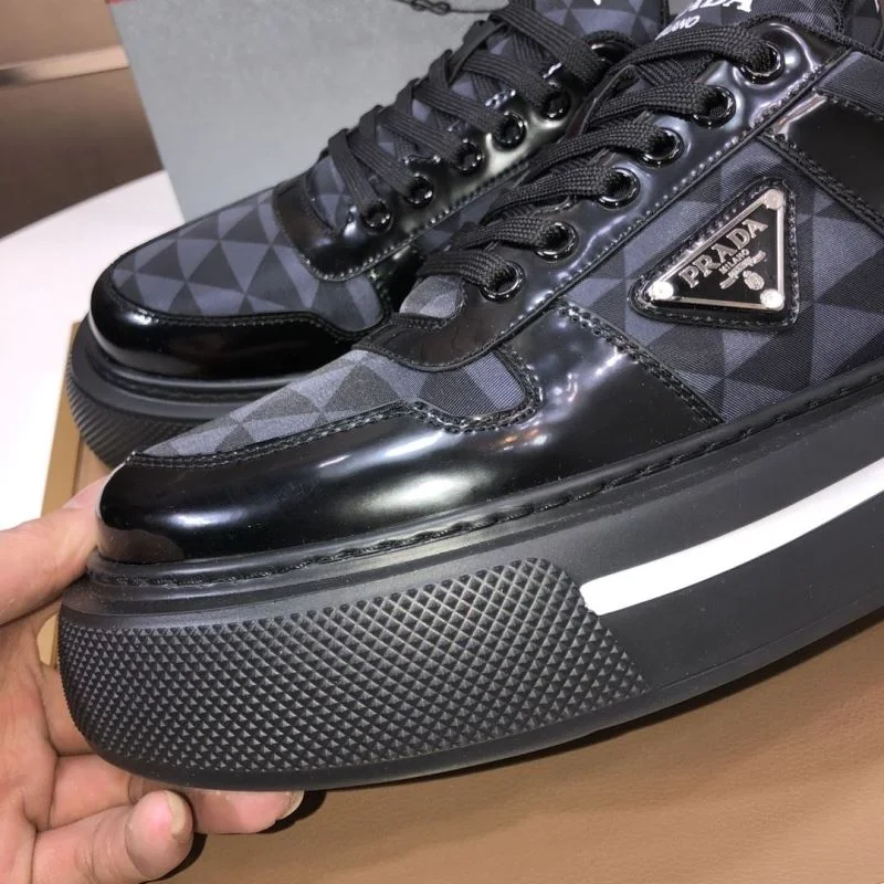 Prada Low Shoes UrbanStyle 35251
