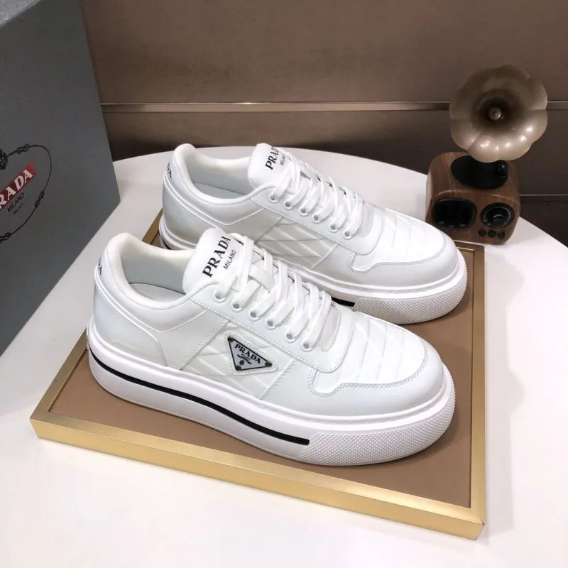 Prada Low Shoes WaterResistant 35247
